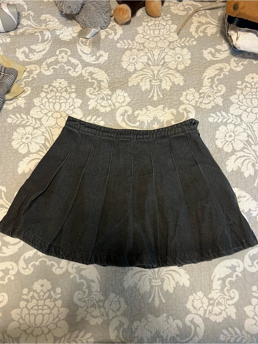 Forever 21 Black Pleated Skater Skirt